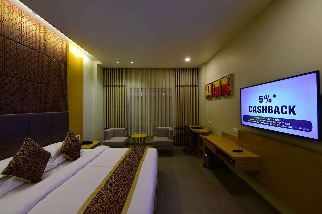 Hotel H - Sandhill Hotels Private Limited Ānand Eksteriør billede