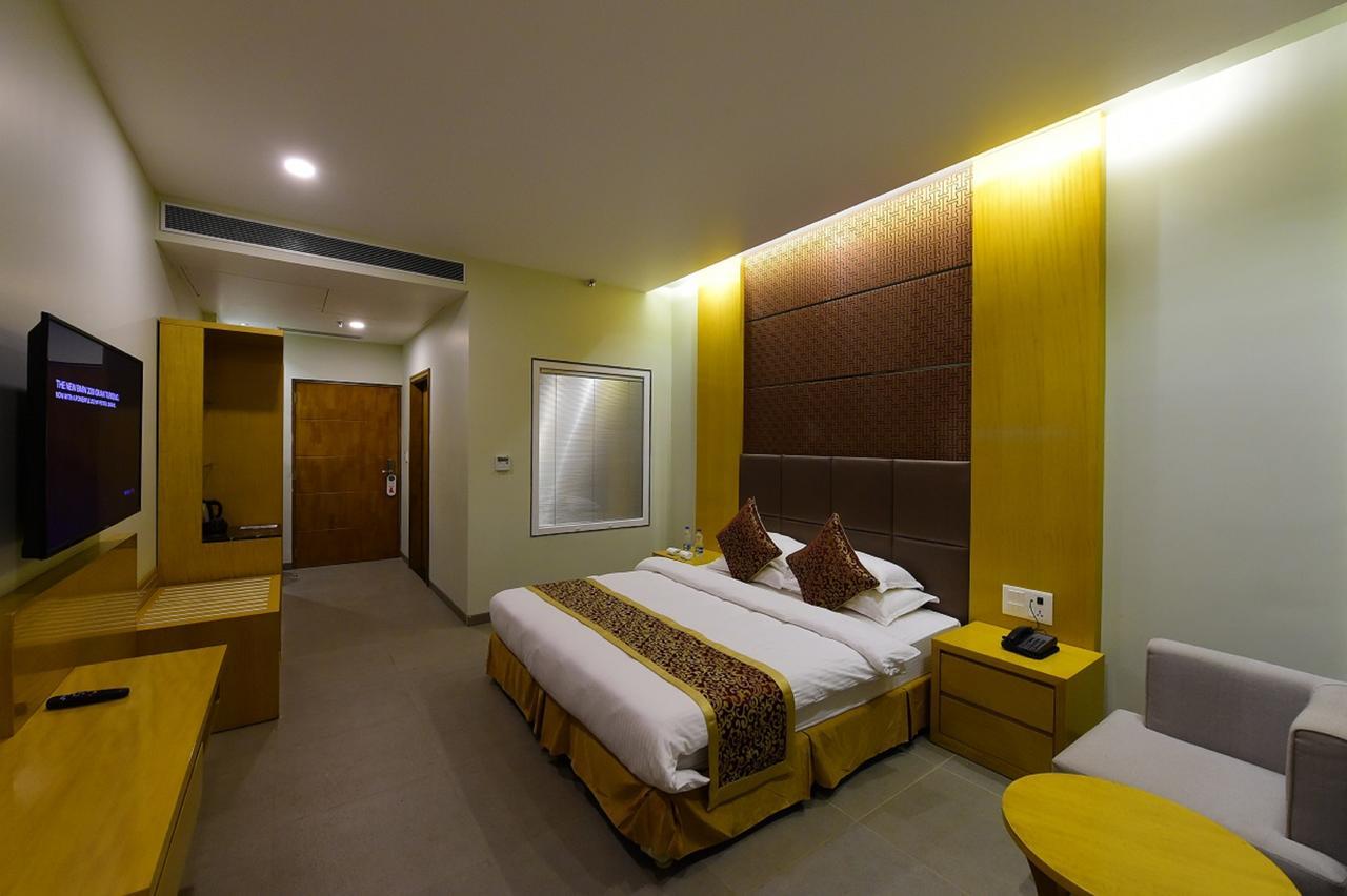 Hotel H - Sandhill Hotels Private Limited Ānand Eksteriør billede