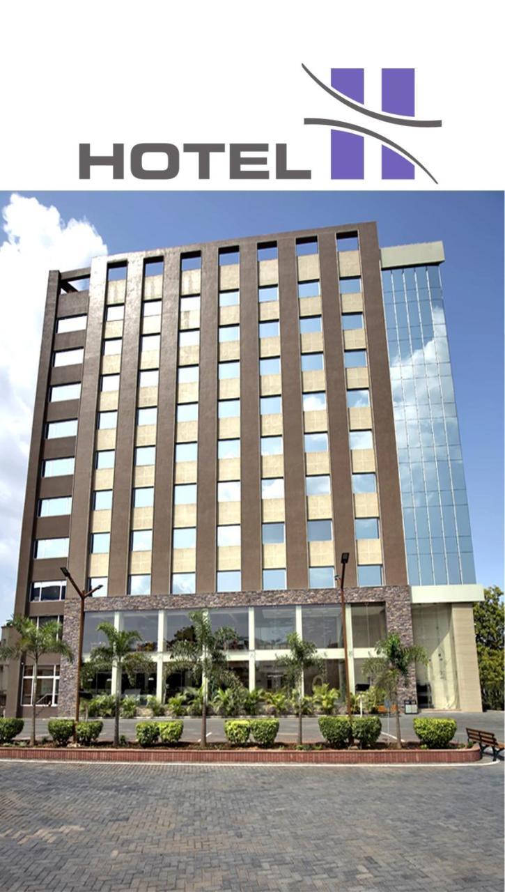 Hotel H - Sandhill Hotels Private Limited Ānand Eksteriør billede